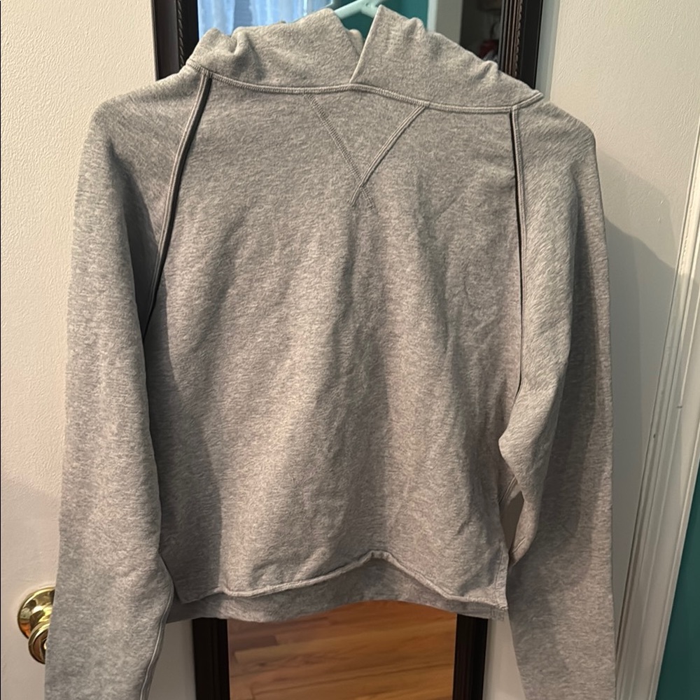 Lululemon Please Me cropped hoodie